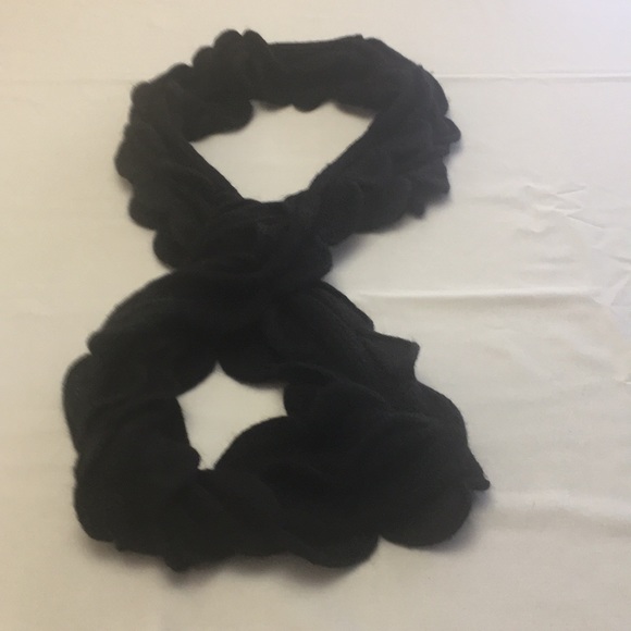 Pull Through Scraf - Picture 3 of 3